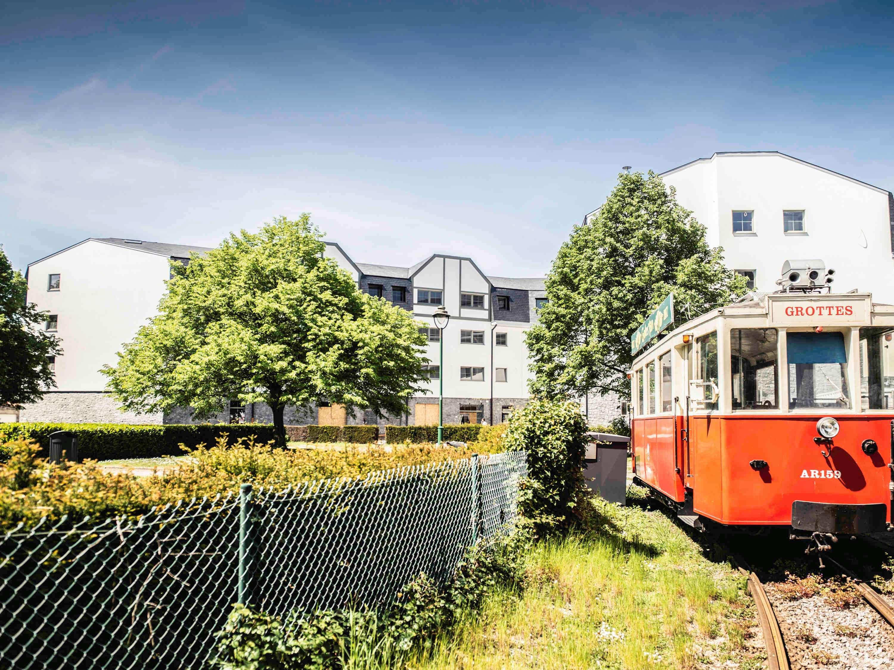 Hotel Mercure Han-Sur-Lesse Exterior foto